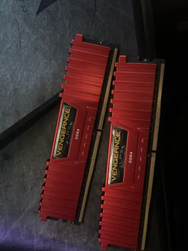 Memória ram 2x8 2666 corsair Vengeance 