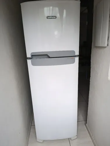 Geladeira/Refrigerador Continental Frost Free - Duplex Branca 370L