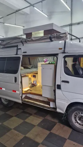 Jinbei Topic Van L 2.2 8V/ 2.0 16V 4P 2013