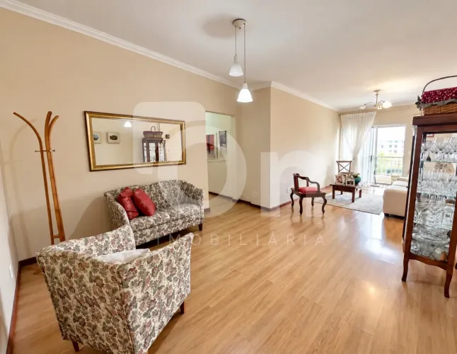 Apartamento de 4 dormitórios na Trindade