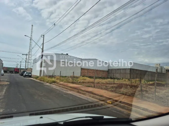 Terreno à venda, MINAS GERAIS - Uberlândia/MG