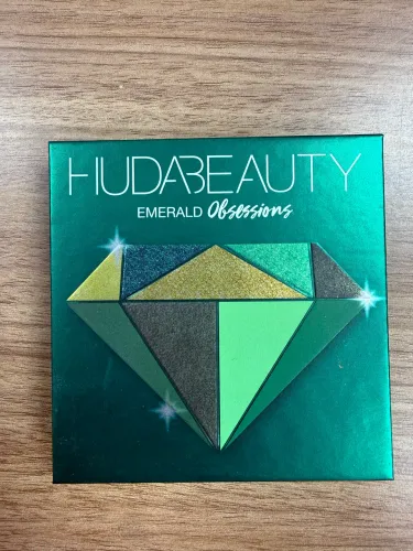 Paleta de Sombras emerald Mini Huda