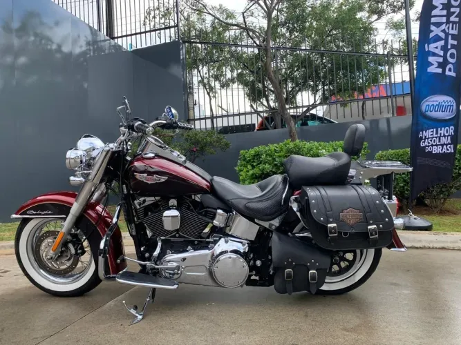 HARLEY-DAVIDSON SOFTAIL DELUXE
