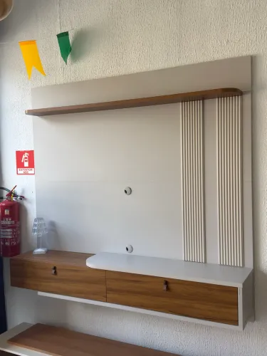 Painel para Tv até 70p novo disponível