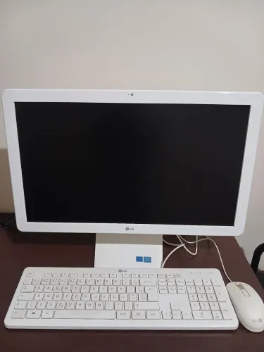 Computador All in one LG 22V24