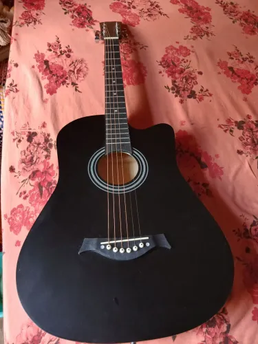 Violão acústico 