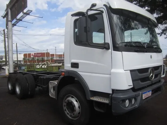 Mercedes Bens Atego 2730 ano 2019 Traçado 6x4 no Chassi