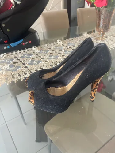 Sandália Número 37 Vizzanno Semi Nova
