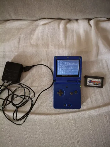 Game boy advance com 3 jogos