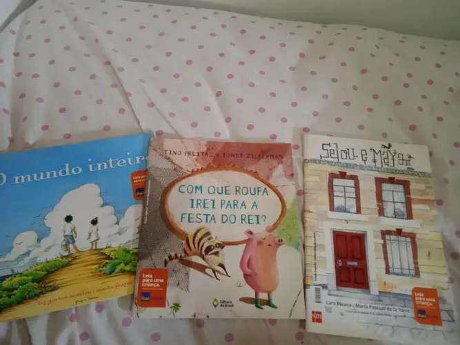 Livros infantis (10,00 cada)