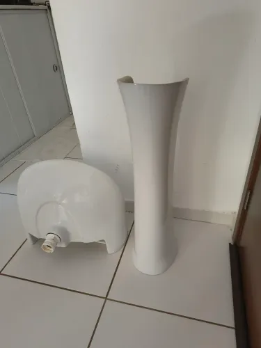 Pia com coluna Celite