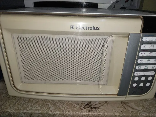 Forno micro-ondas MEF33 23 litros