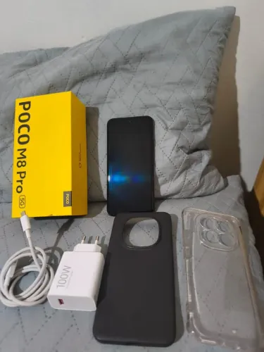 Vendo celular semi novo 
