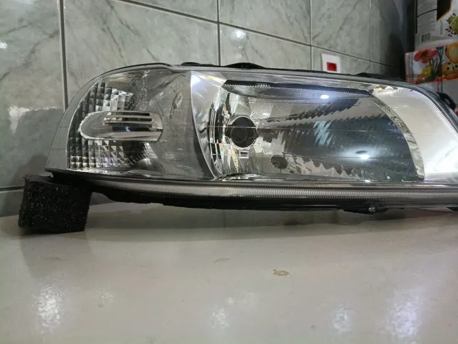 Farol direito foco simples Gol G3 Arteb
