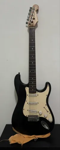 Guitarra Strato Shelter Califórnia