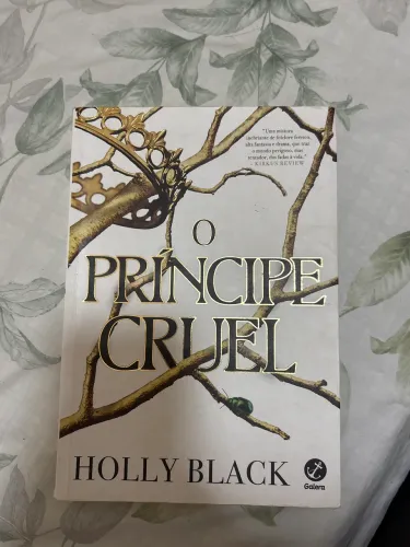 Livro: O príncipe cruel- Holly Black