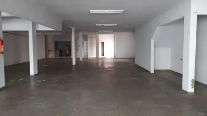 Alugo Sala comercial com 360 no Bairro São Francisco Goiânia 3.800,00