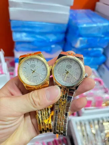 Relógio DHP Gold Feminino à Prova d?Água - Elegante e Funcional