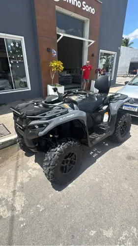 Quadriciclo can am com DPS 2024 2 lugares !
