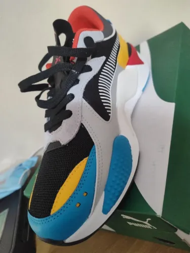 Tênis Puma RS-X Mix Branco e Colors.
