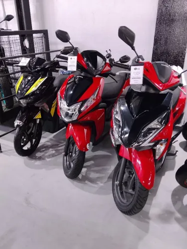 Honda elite Nova e outras motos
