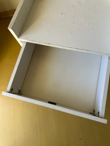Mesa de Cabeceira/ Criado Mudo