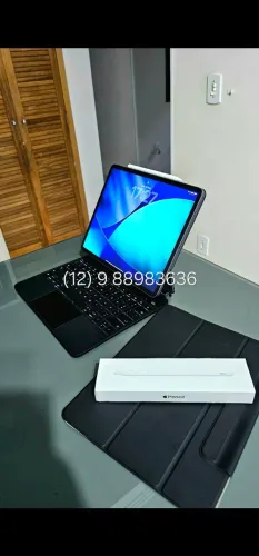 iPad Pro 12,9" M1 512GB + Apple Pencil + Teclado e Capa