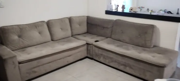 Sofá de Canto Cinza em Suede