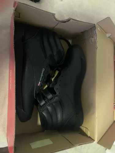 TENIS NOVO REEBOK BOTA IMPORTADO ESPANHA TRADEINN