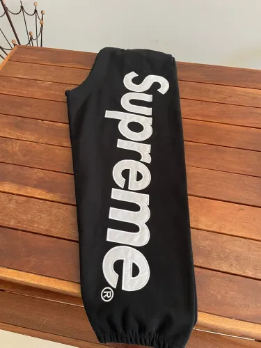 CALÇA DE MOLETOM SUPREME