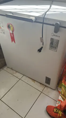 Freezer horizontal MIDEIA -não funciona- para conserto ou retirada de peças 