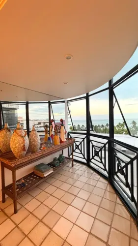 Alugo Apto cobertura de 180 m² com 4 quartos a 50 m da Praia de Ponta verde