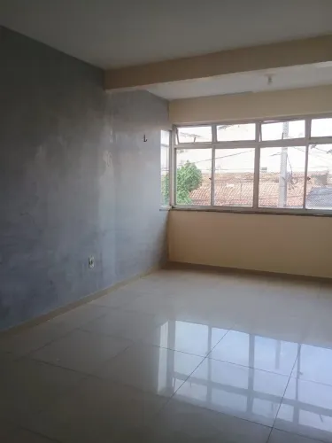 Alugo Apartamento na Varjota 