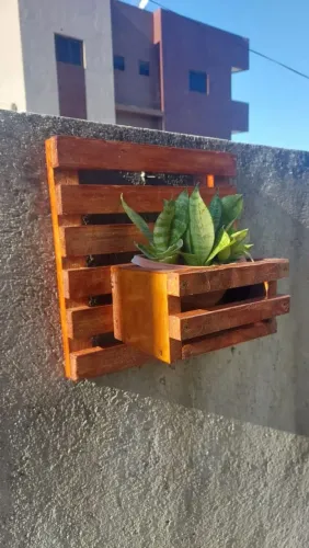 Artigos de decoração em madeira de palete