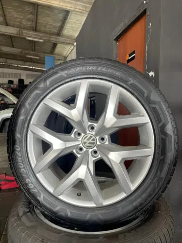  JOGO DE RODAS + PNEUS ARO 20 VW AMAROK (5x120)