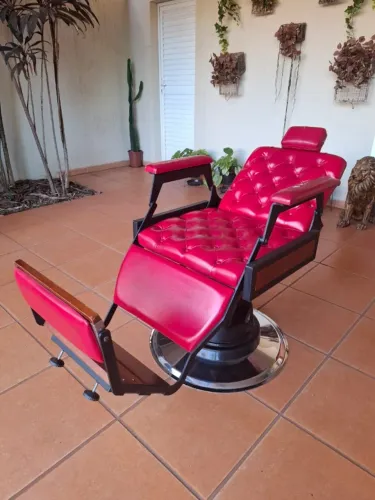 Cadeira de Barbeiro Hawk - Oportunidade