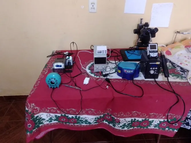 Vendo kit para manutenção de celulares