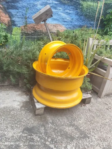 Roda retroescavadeira JCB