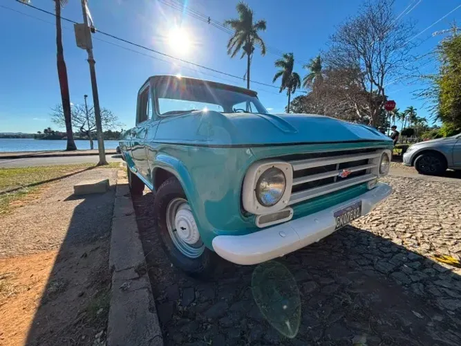 Chevrolet C-10 2.5/4.1 1977