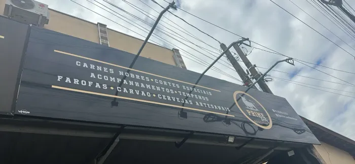 Fachada acm com pintura automotiva e iluminação inclusa 