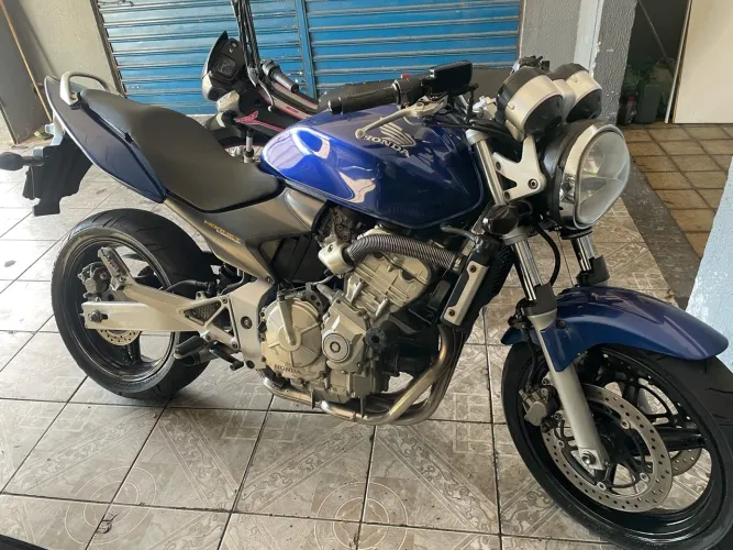 Vende se Hornet super conservada