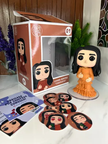 Boneco funko pop personalizado com caixa e adesivos