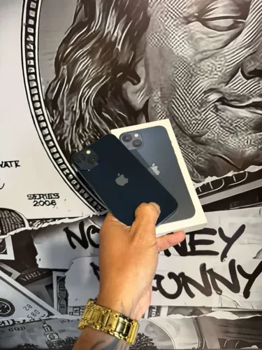 iPhone 13