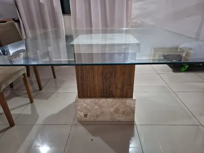 Mesa de Jantar de Vidro
