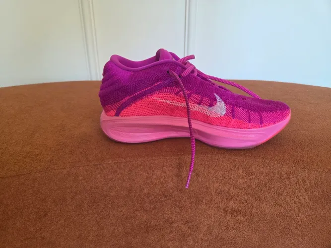 NIKE GT Hustle 3 Tênis