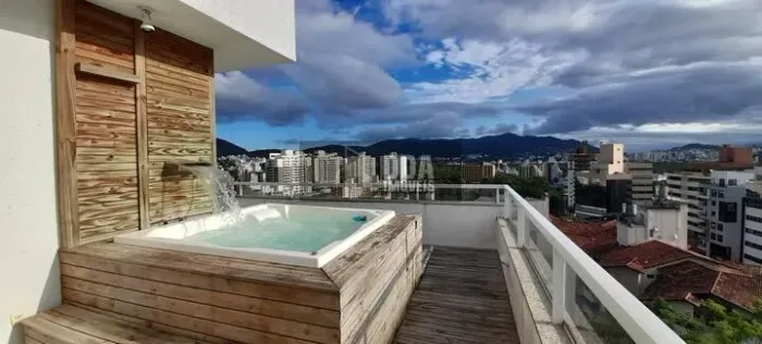 Cobertura a Venda em Florianópolis, bairro Itacorubi