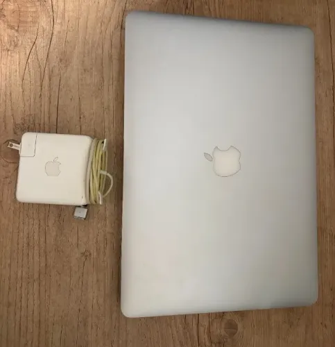 Macbook Pro I7 15" 16GB e 250GB