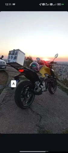 Vendo cb 300f 2023