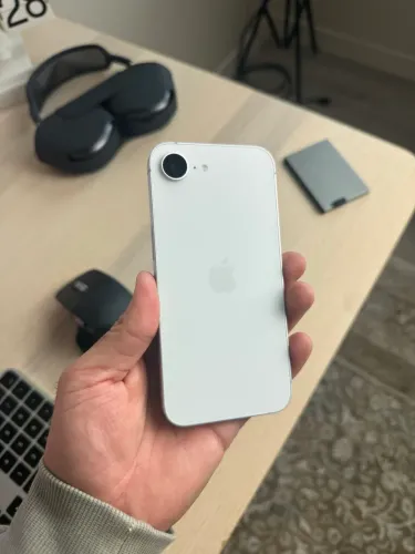 iPhone 16e 128gb