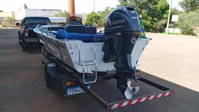 Lancha levefort marfim 5.0